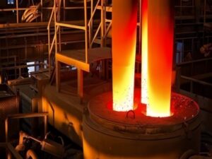 Electric arc furnaces use graphite electrodes