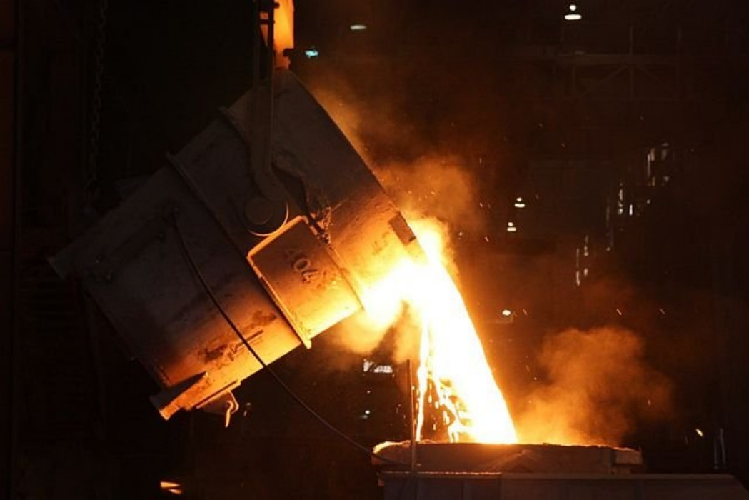 Tanlin electrode paste is used in ferrosilicon smelting